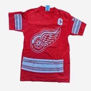 Vintage 1996 Detroit Red Wings Pro Player Steve Yzerman T-Shirt Size L 14/16